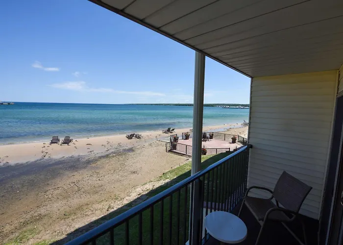 Best Western Plus Dockside Waterfront Inn